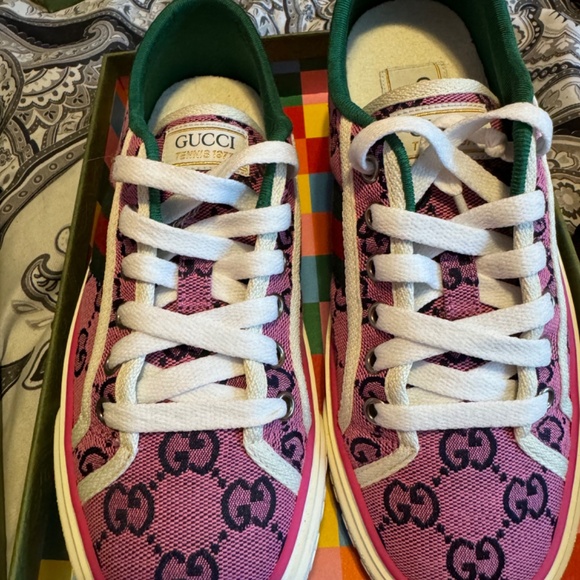 Auth!! Gucci Tennis GG Canvas Shelly Line Sneakers Pink - Picture 3 of 13